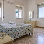 Casa Liliana Gialla بيت للعطل *
