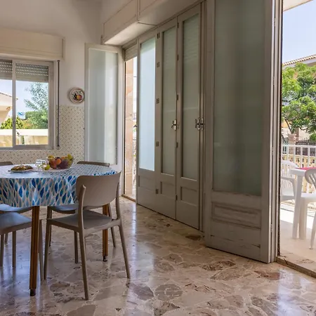 Holiday home Casa Liliana Gialla *