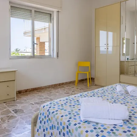Casa Liliana Gialla