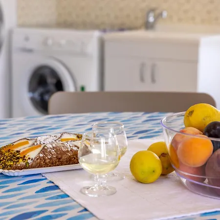 Casa Liliana Gialla Holiday home