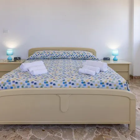 Casa Liliana Gialla Holiday home *